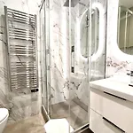 Cozy Latin Quarter Near The Seine & Metro & For 4 N6-10 *
